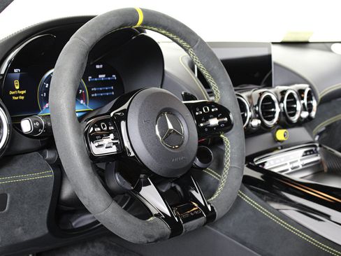 Used 2020 Mercedes-Benz AMG GT R image 39