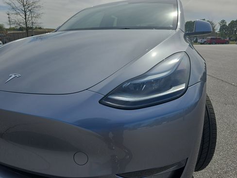 Used 2025 Tesla Model Y Long Range image 33