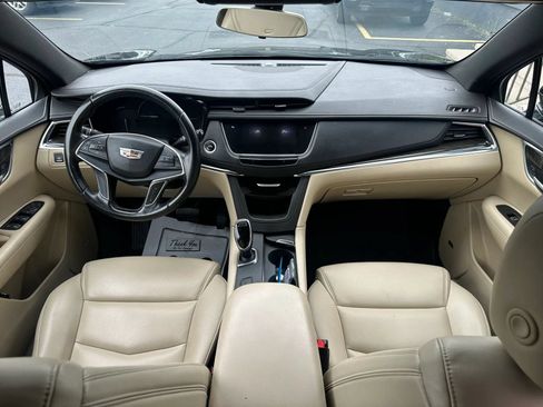 Used 2019 Cadillac XT5 FWD image 18