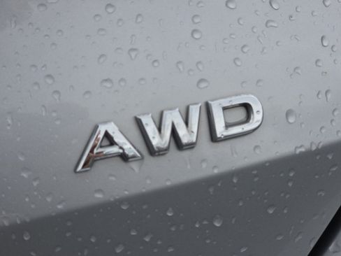 Used 2019 Nissan Rogue S image 10