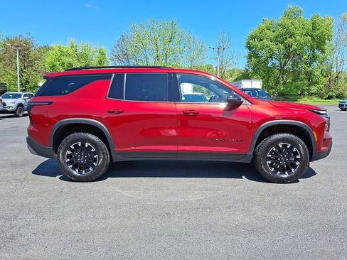 Used 2024 Chevrolet Traverse Z71 w/ LPO, Floor Liner Package AWD/4WD image 11