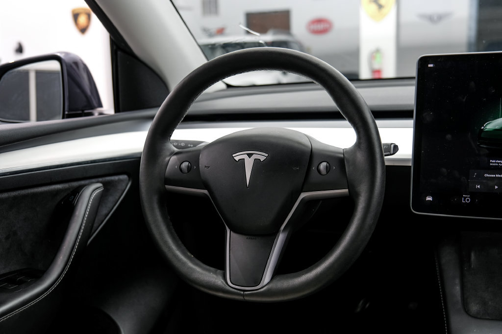 Used 2023 Tesla Model Y Long Range AWD/4WD image 19