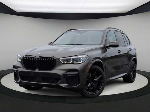 Used 2022 BMW X5 xDrive40i w/ M Sport Package AWD/4WD image 1