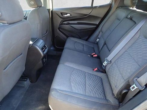 Used 2019 Chevrolet Equinox LT w/ Driver Convenience Package image 9