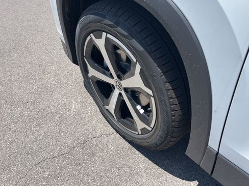 New 2026 Volkswagen Tiguan SE FWD image 5