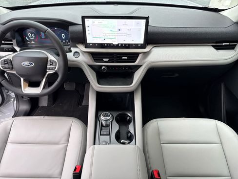New 2026 Ford Explorer Active w/ Active Comfort Package image 17