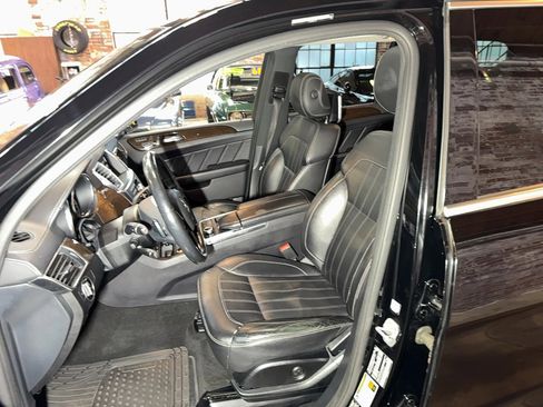 Used 2015 Mercedes-Benz GL 450 4MATIC image 15