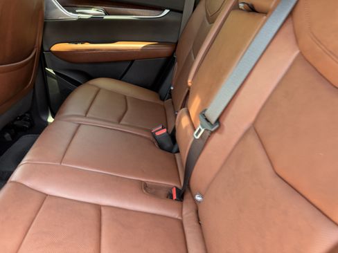 Used 2020 Cadillac XT5 Premium Luxury FWD image 18