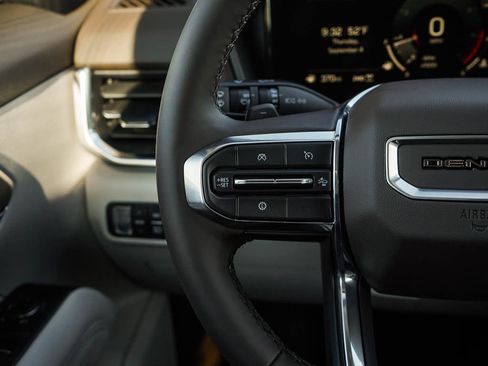 New 2026 GMC Terrain Denali w/ LPO, Floor Liner Package image 21