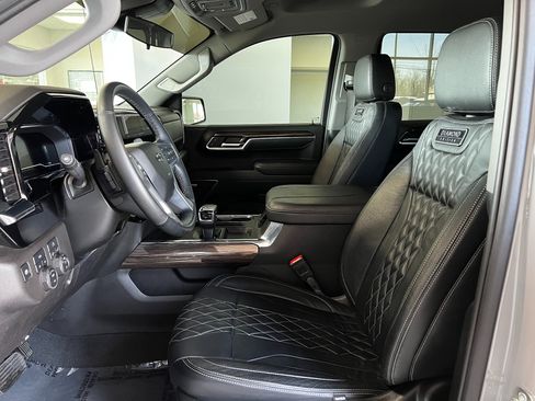 Used 2025 Chevrolet Silverado 1500 RST w/ Convenience Package II image 11