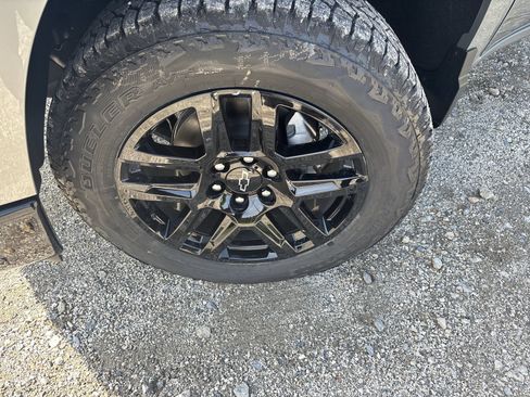New 2026 Chevrolet Silverado 1500 LT Trail Boss w/ LT Trail Boss Premium Package AWD/4WD image 13