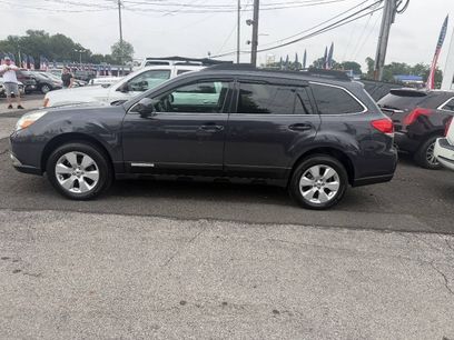 Used 2011 Subaru Outback 2.5i Limited w/ PWR Moonroof Pkg