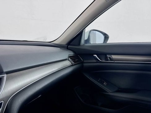 Used 2019 Honda Accord LX image 33