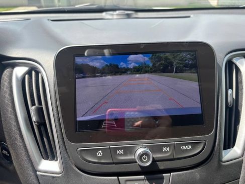 Used 2025 Chevrolet Malibu LT FWD image 35