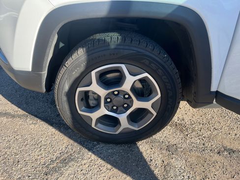 Used 2022 Jeep Compass Trailhawk w/ Sun and Sound Group image 25