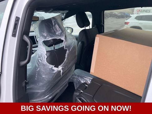 New 2026 Chrysler Pacifica Select image 22