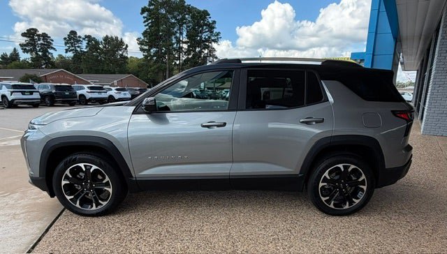 Used 2025 Chevrolet Equinox LT w/ Convenience Package II FWD image 4