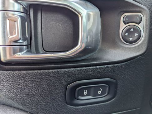 Certified 2025 Jeep Wrangler Sahara 4xe image 53