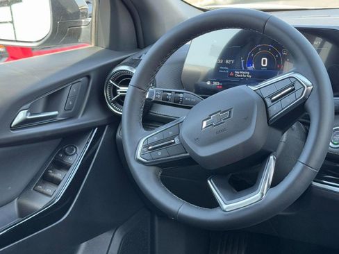 New 2026 Chevrolet Equinox LT image 8