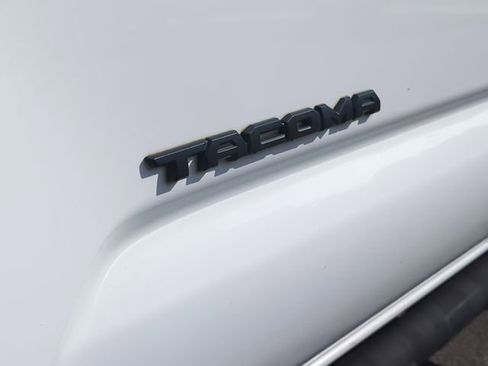 Used 2021 Toyota Tacoma SR5 image 10