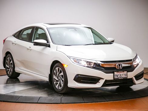 Used 2017 Honda Civic EX image 6