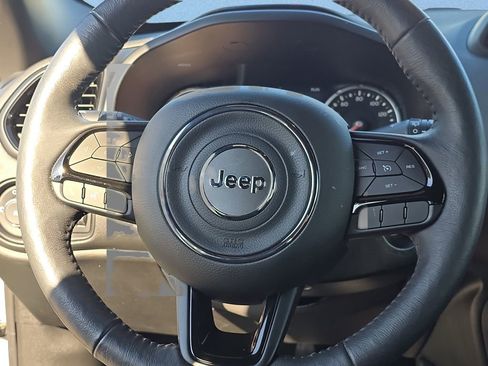 Certified 2022 Jeep Renegade Altitude w/ Convenience Group image 17