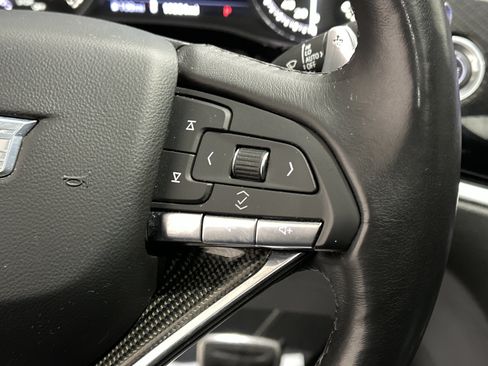 Used 2023 Cadillac XT6 Sport image 34