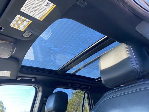 Used 2021 Ford Expedition Max Limited image 8