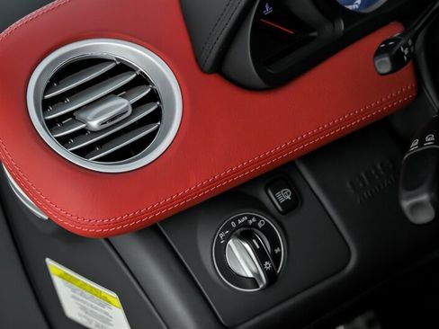 Used 2005 Mercedes-Benz SLR image 29