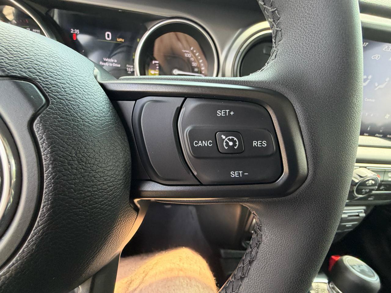 Used 2023 Jeep Wrangler Unlimited w/ Cold Weather Group AWD/4WD image 18