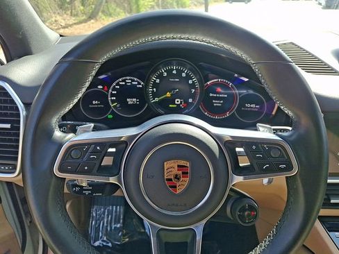 Used 2019 Porsche Cayenne E-Hybrid image 24