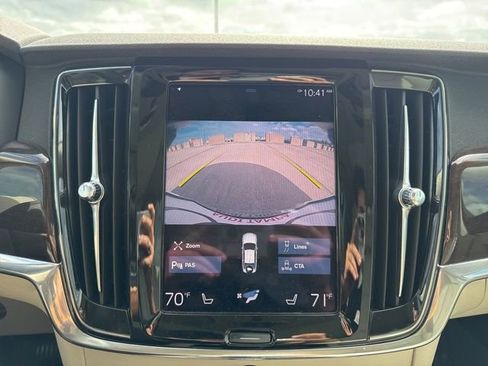 Used 2020 Volvo S90 T6 Momentum w/ Protection Package Premier image 20
