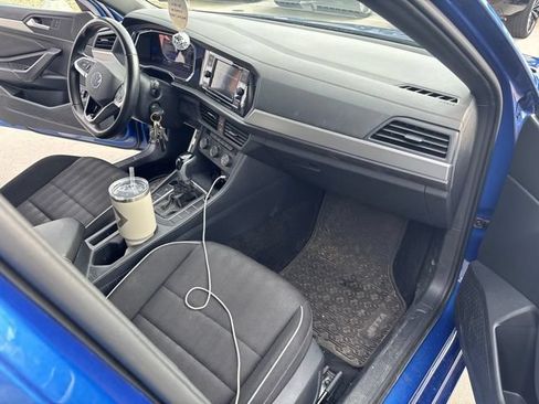 Used 2023 Volkswagen Jetta Sport FWD image 4