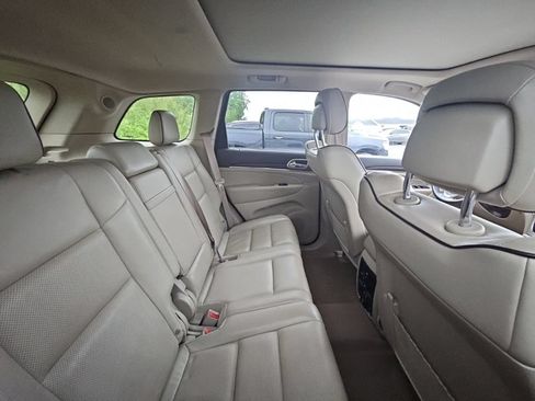 Used 2014 Jeep Grand Cherokee Overland AWD/4WD image 6