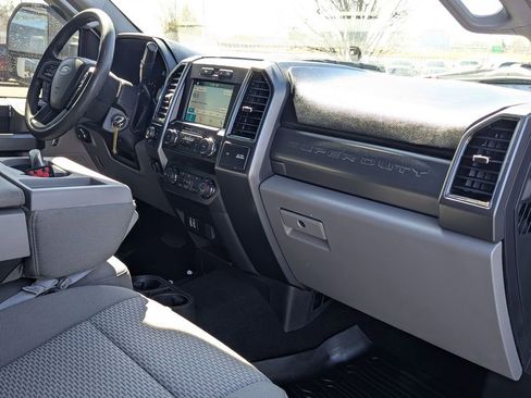 Used 2019 Ford F250 XLT w/ XLT Value Package image 28