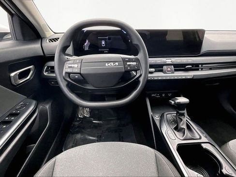 Used 2025 Kia K4 LXS image 5
