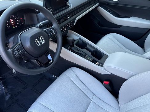 Certified 2025 Honda Accord SE image 4