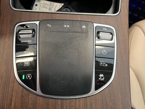 Used 2021 Mercedes-Benz GLC 300 4MATIC image 34