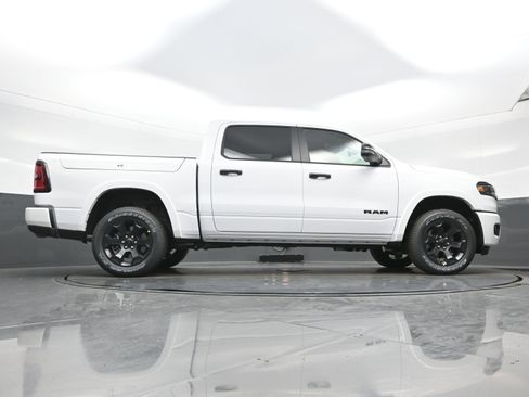 New 2026 RAM 1500 Big Horn AWD/4WD image 19