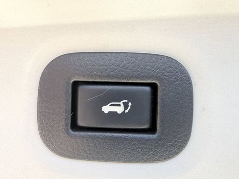 Used 2014 Nissan Rogue SL w/ SL Premium Package image 11