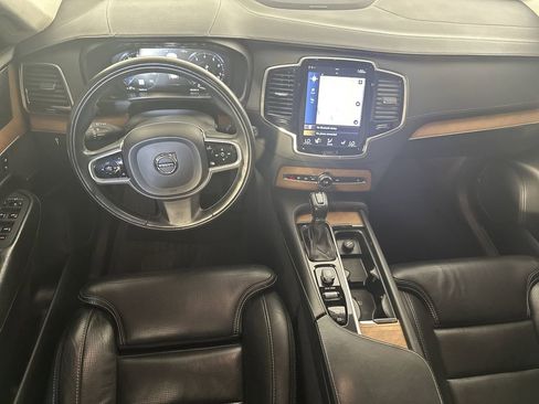 Used 2019 Volvo XC90 T6 Inscription w/ Luxury Package image 16