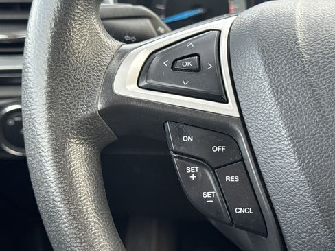 Used 2015 Ford Fusion SE image 14