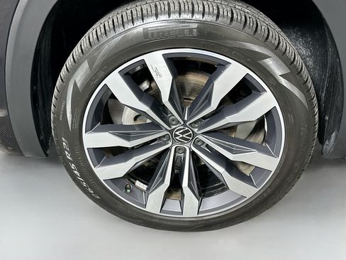Used 2022 Volkswagen Atlas Cross Sport SEL Premium R-Line AWD/4WD image 35