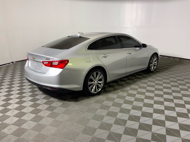 Used 2017 Chevrolet Malibu Premier w/ Premier Sun and Wheel Package FWD image 6