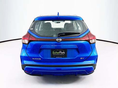 Used 2024 Nissan Kicks SV image 7