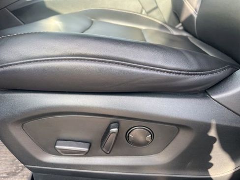 Used 2024 Ford Explorer XLT w/ Equipment Group 202A image 16