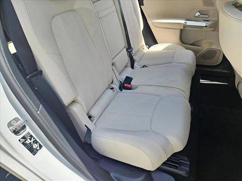 Used 2026 Mercedes-Benz GLB 250 image 18