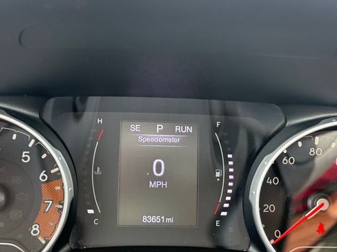 Used 2018 Jeep Compass Latitude w/ Cold Weather Group AWD/4WD image 31