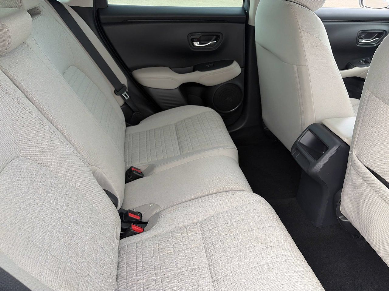 Used 2025 Honda HR-V LX image 12