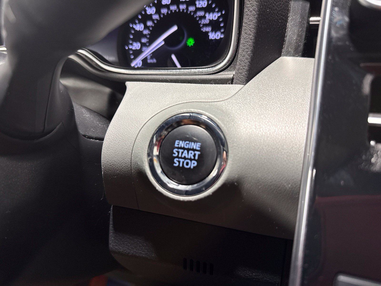 Used 2019 Toyota Avalon XLE w/ Moonroof Package FWD image 30